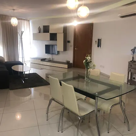 Stanza Vicino Paceville E San Giuliano *