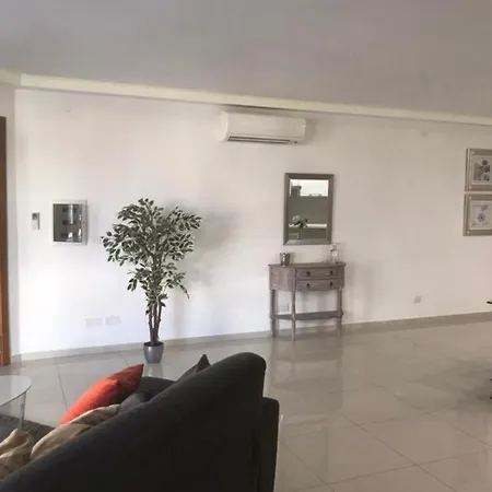 Stanza Vicino Paceville E San Giuliano