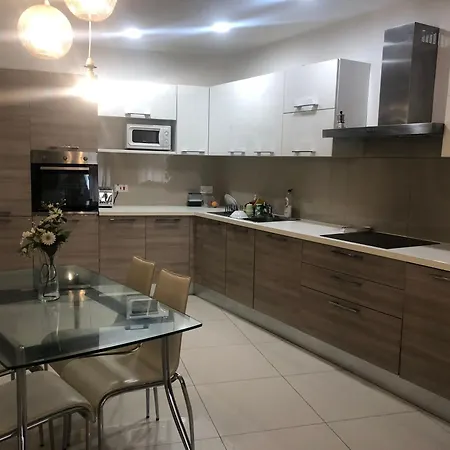 Stanza Vicino Paceville E San Giuliano *