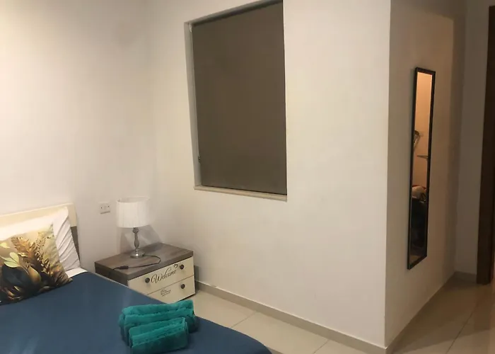 Stanza Vicino Paceville E San Giuliano Gazde/Camere de închiriat *